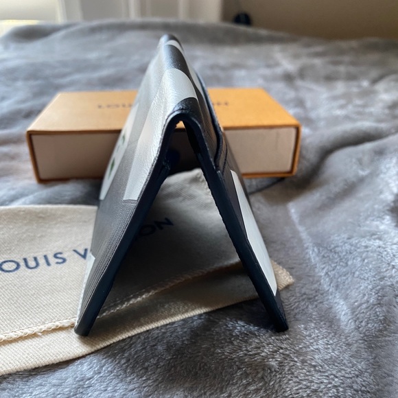 Louis Vuitton FIFA Pocket Organizer RARE - Picture 8 of 14